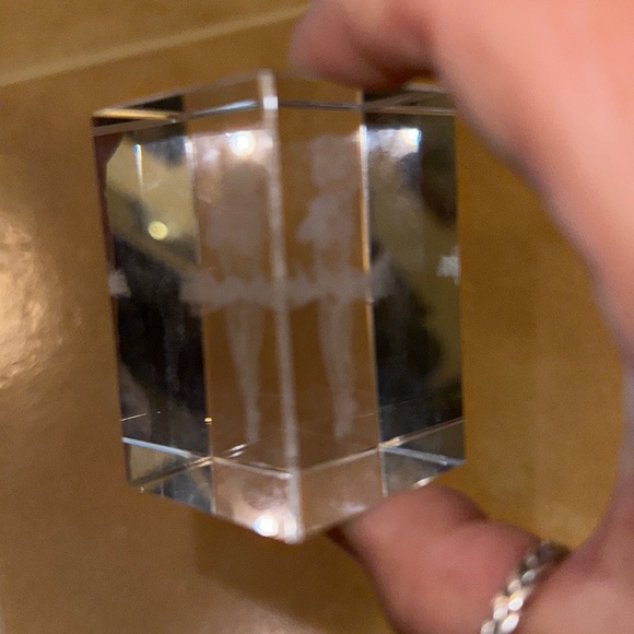 Vintage Ballerina Etched Glass Paperweight - Picture 10 of 10